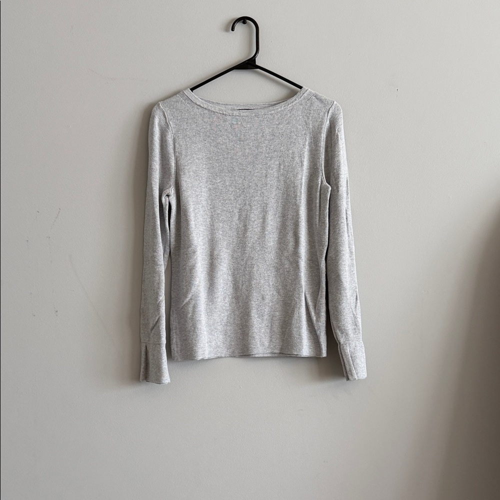 Banana Republic Light Gray Long Sleeve Knit Top